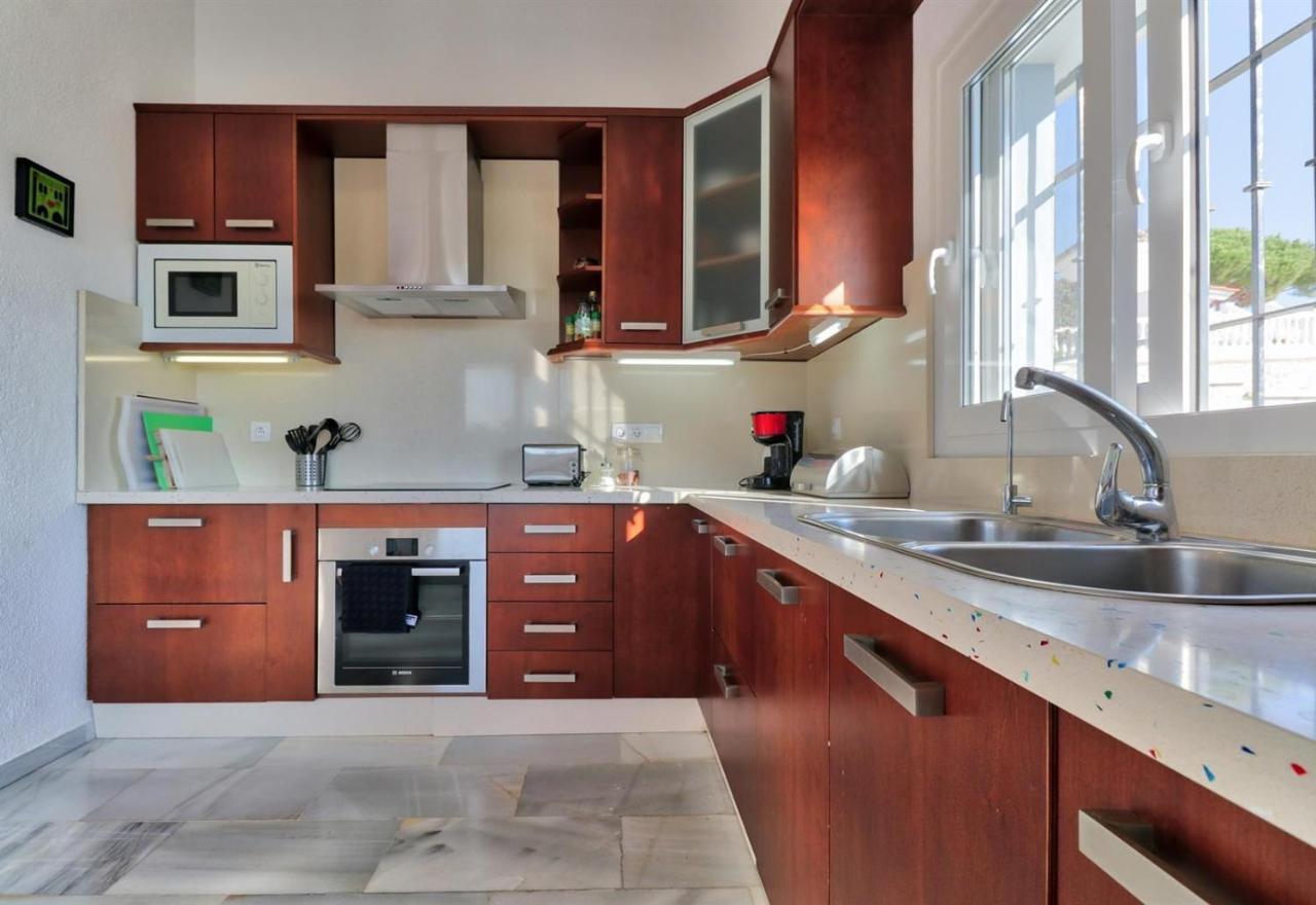 Nice And Spacius Villa Near Fuengi ميخاس المظهر الخارجي الصورة